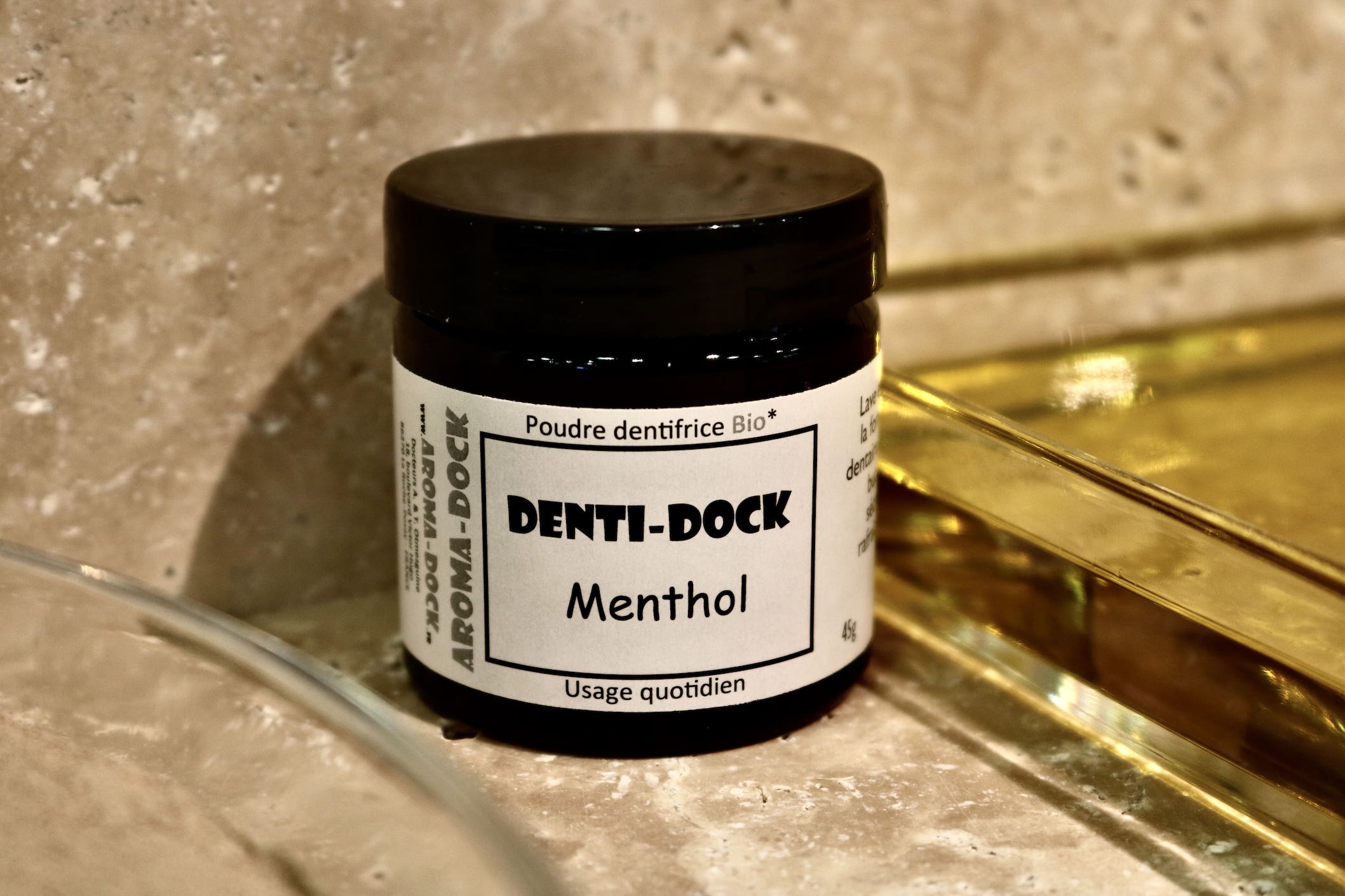 Dentifrice en poudre Denti-Dock au Menthol 45g Aroma-Dock naturel et rafraîchissant