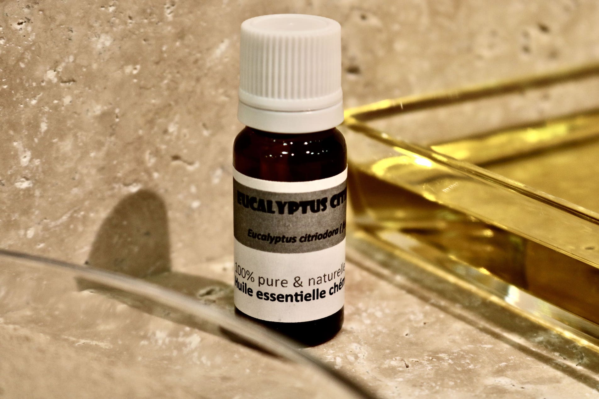 Huile essentielle Eucalyptus Citronné bio 10ml Aroma-Dock anti-inflammatoire et répulsive